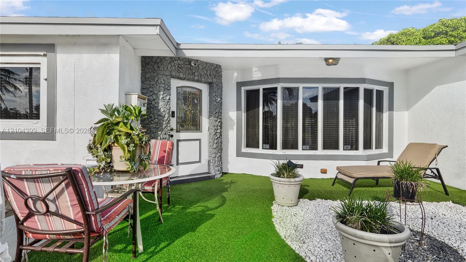 A12104399 Property Photo 9