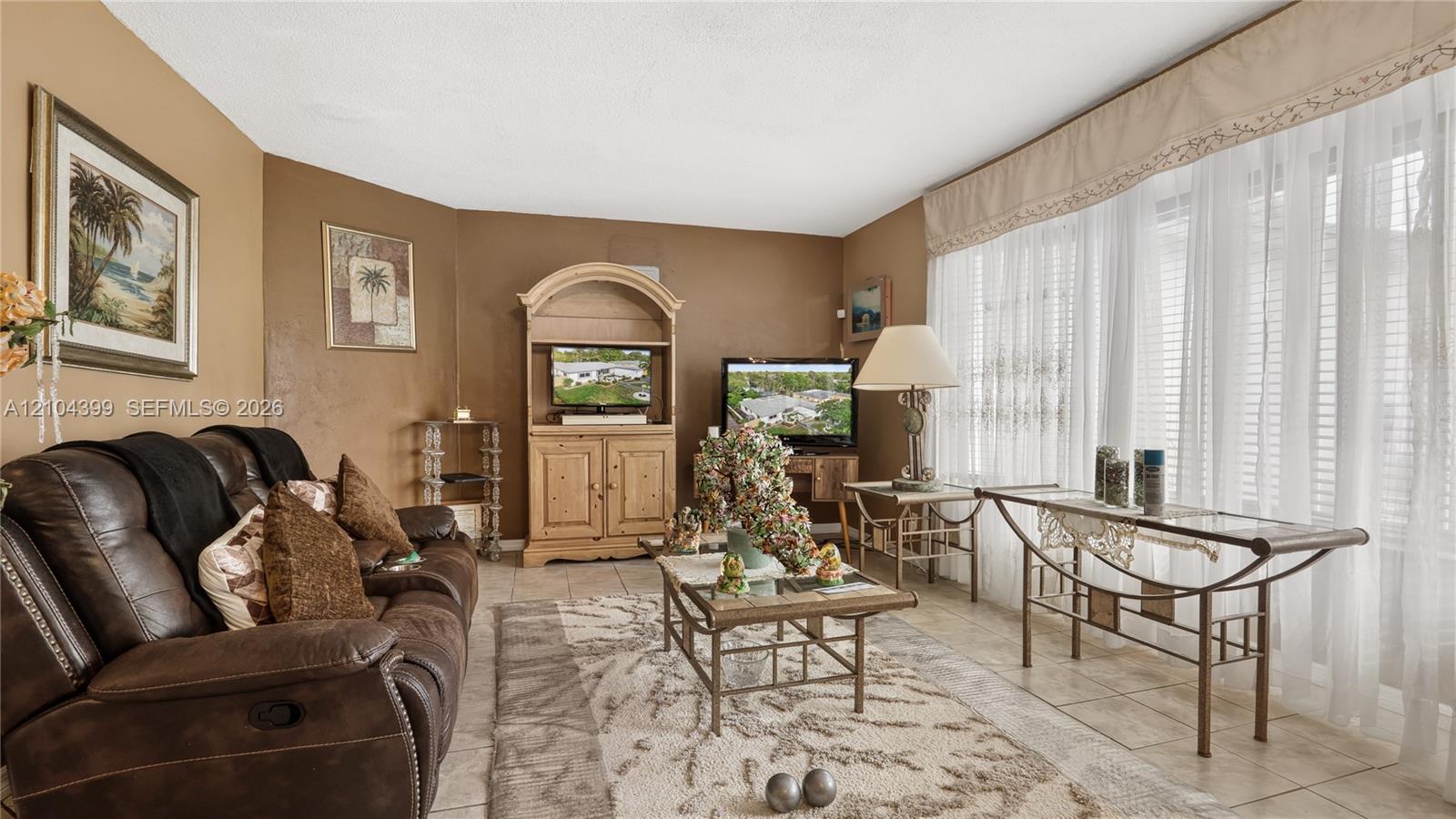 A12104399 Property Photo 13