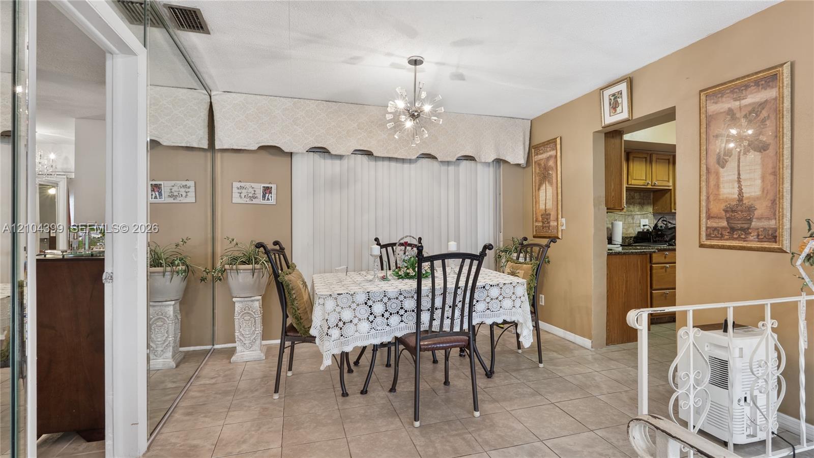 A12104399 Property Photo 15