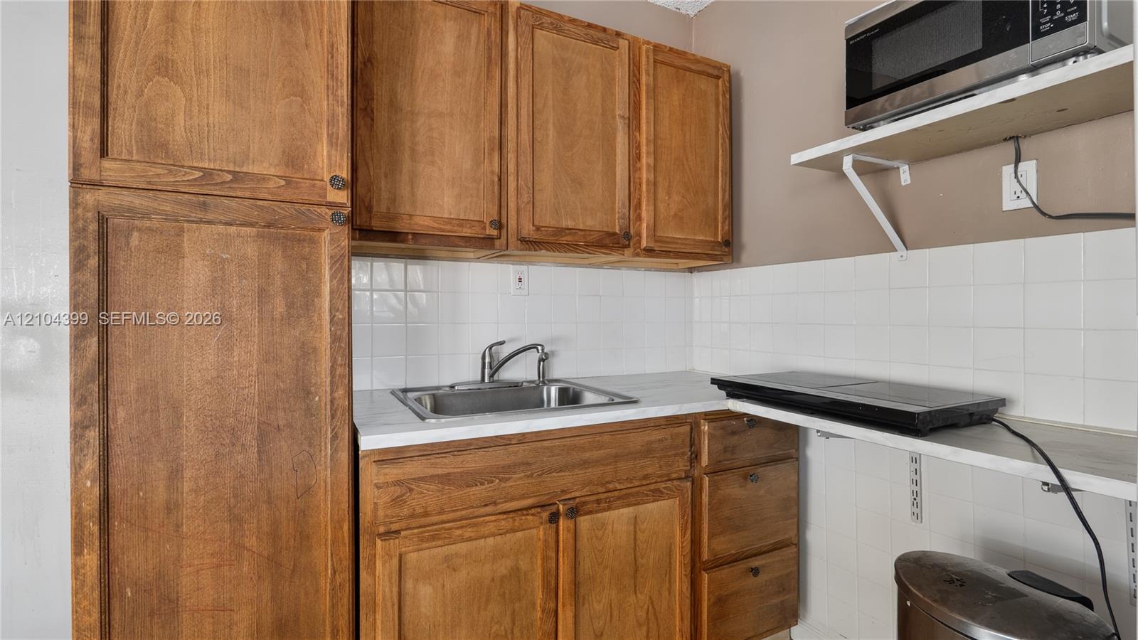 A12104399 Property Photo 30