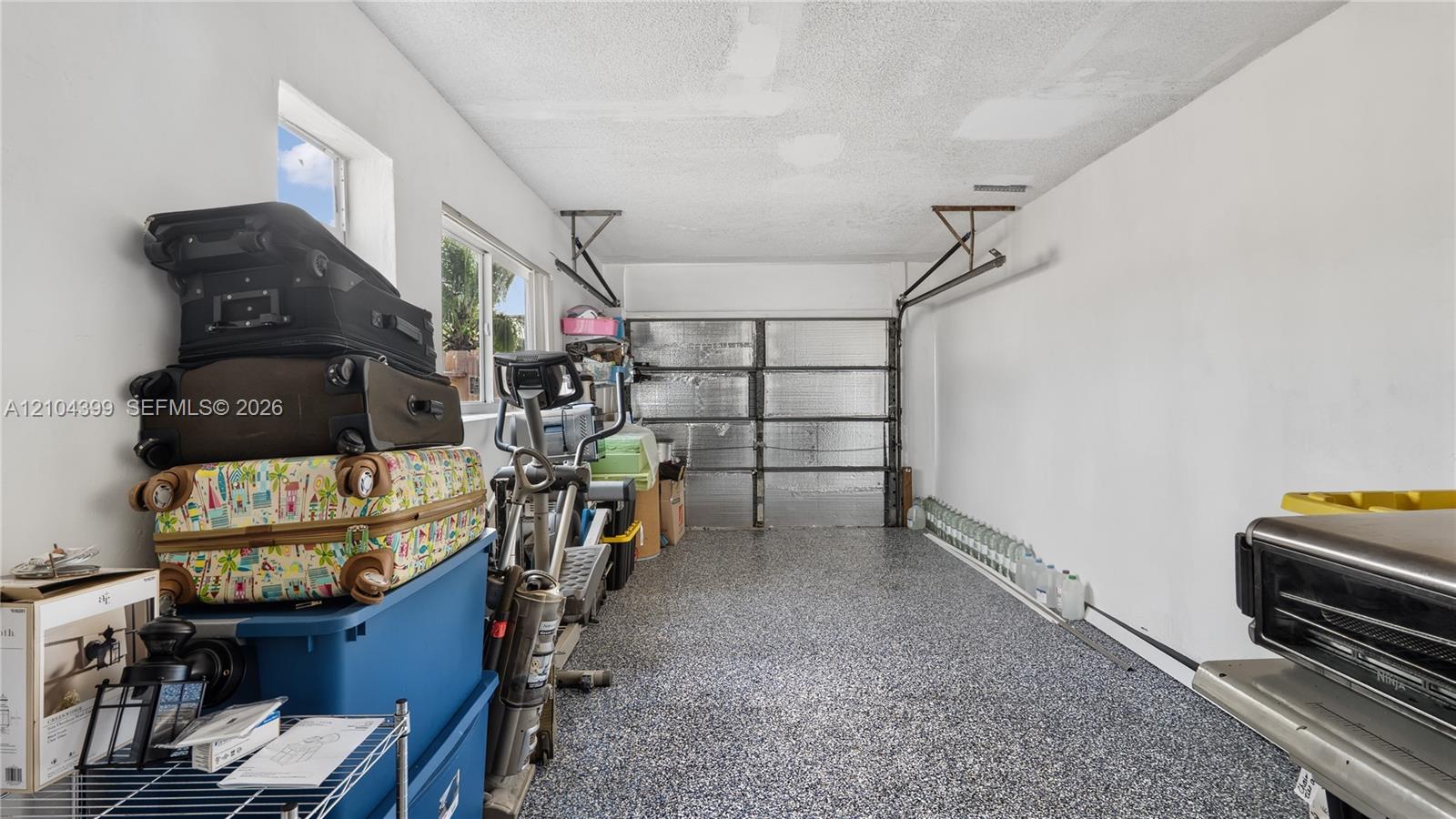 A12104399 Property Photo 37