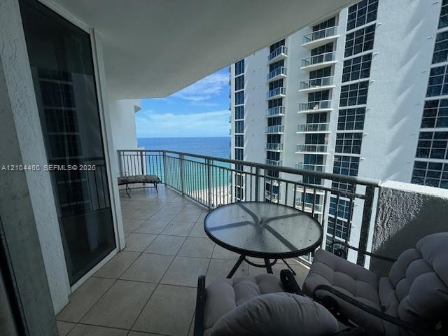 17375 Collins Avenue 1505 Property Photo 1