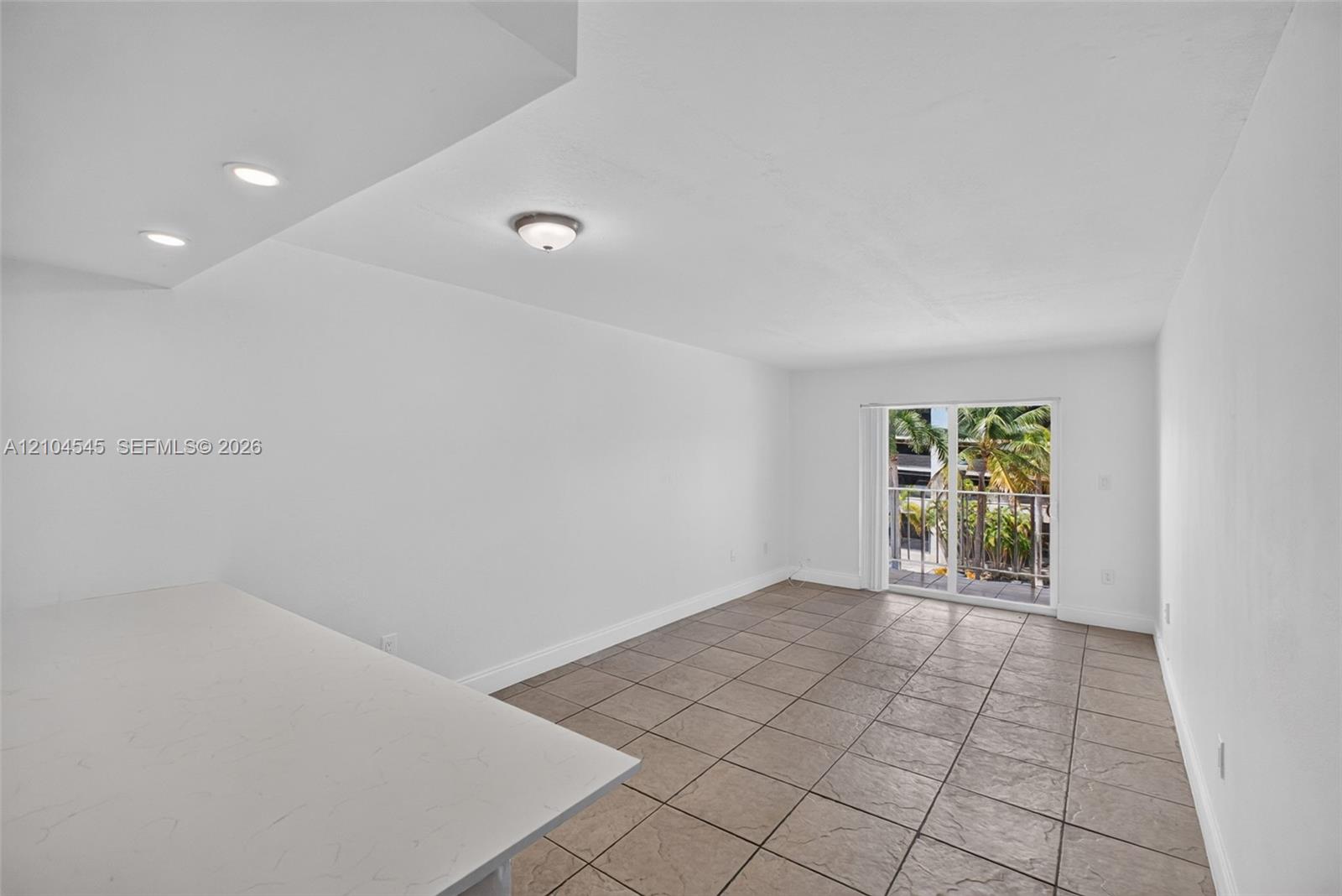 453 SW 2nd Street 301C Property Photo 1