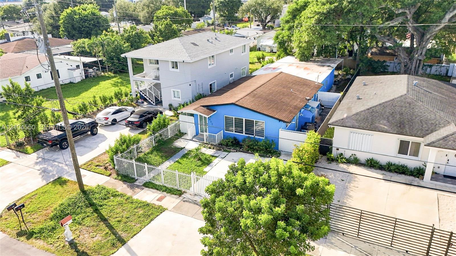2932 Nw 58th Street Property Photo 4
