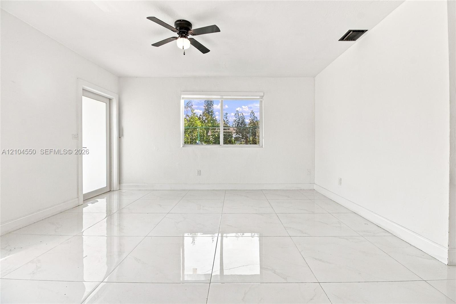 2932 Nw 58th Street Property Photo 15