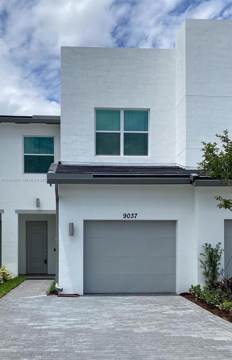 9037 Zevon Court Property Photo 1
