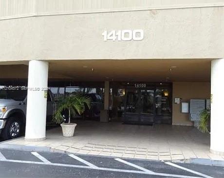 14100 Palmetto Frntg Road 112 Property Photo 2