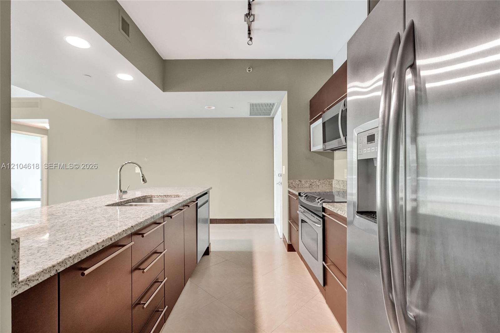 951 Brickell Avenue 1106 Property Photo 4