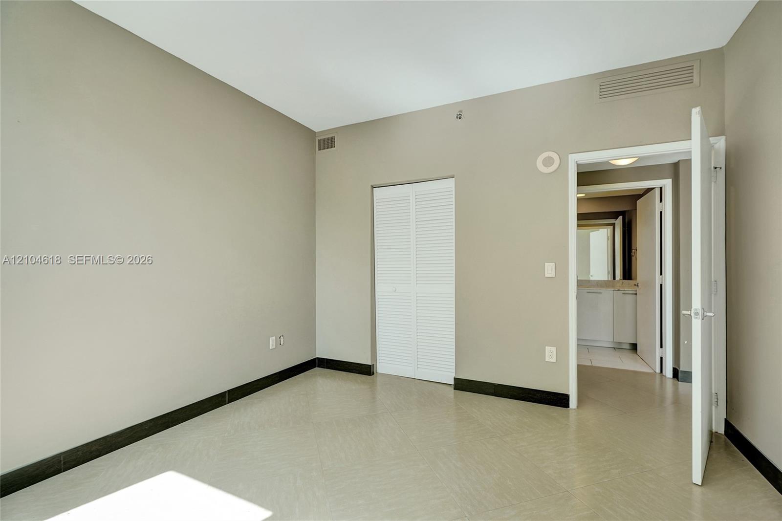 951 Brickell Avenue 1106 Property Photo 18