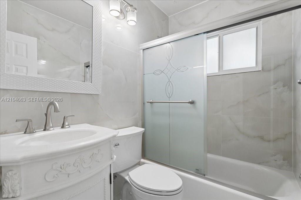 305 Nw 111th Street Property Photo 12