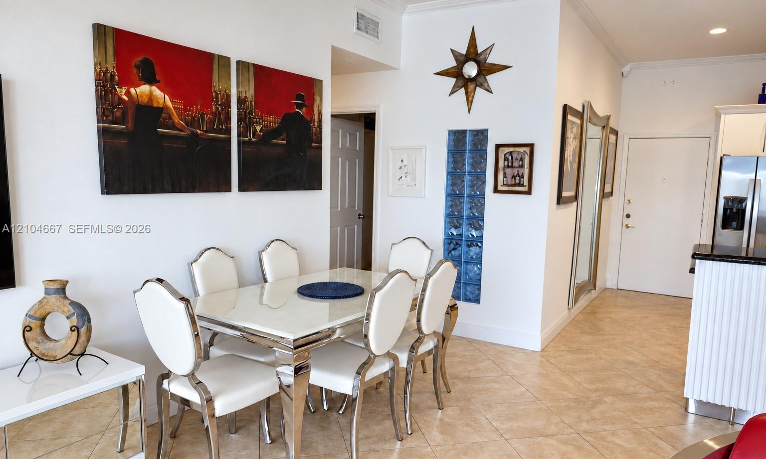 5601 Collins Avenue M1 Property Photo 9
