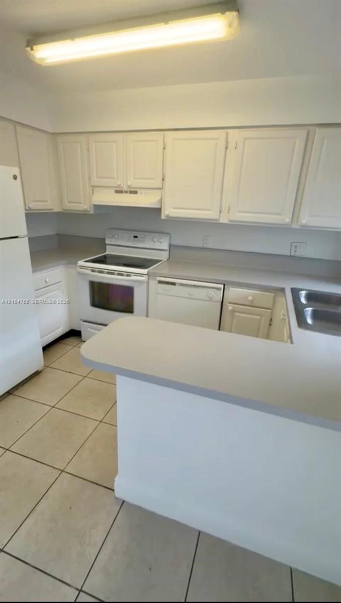 4431 Treehouse Lane H28 Property Photo 3
