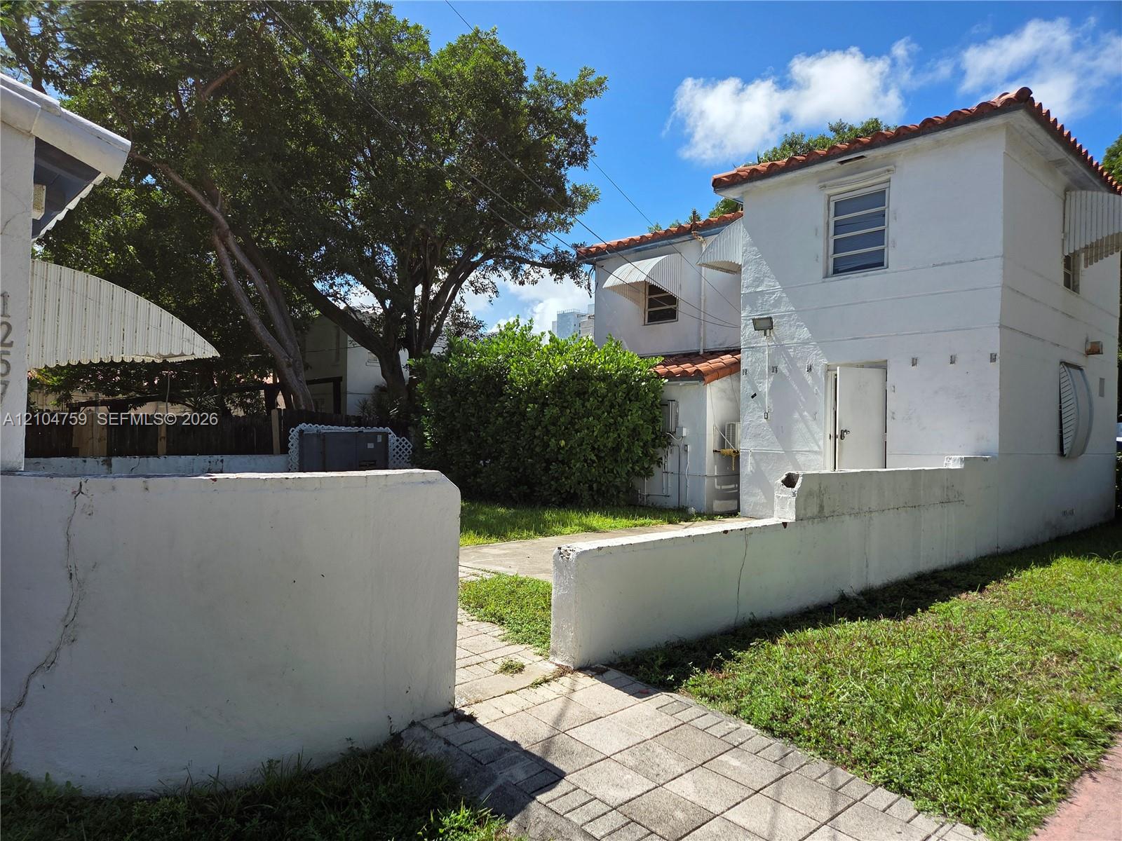 1257 Alton Road Property Photo 7