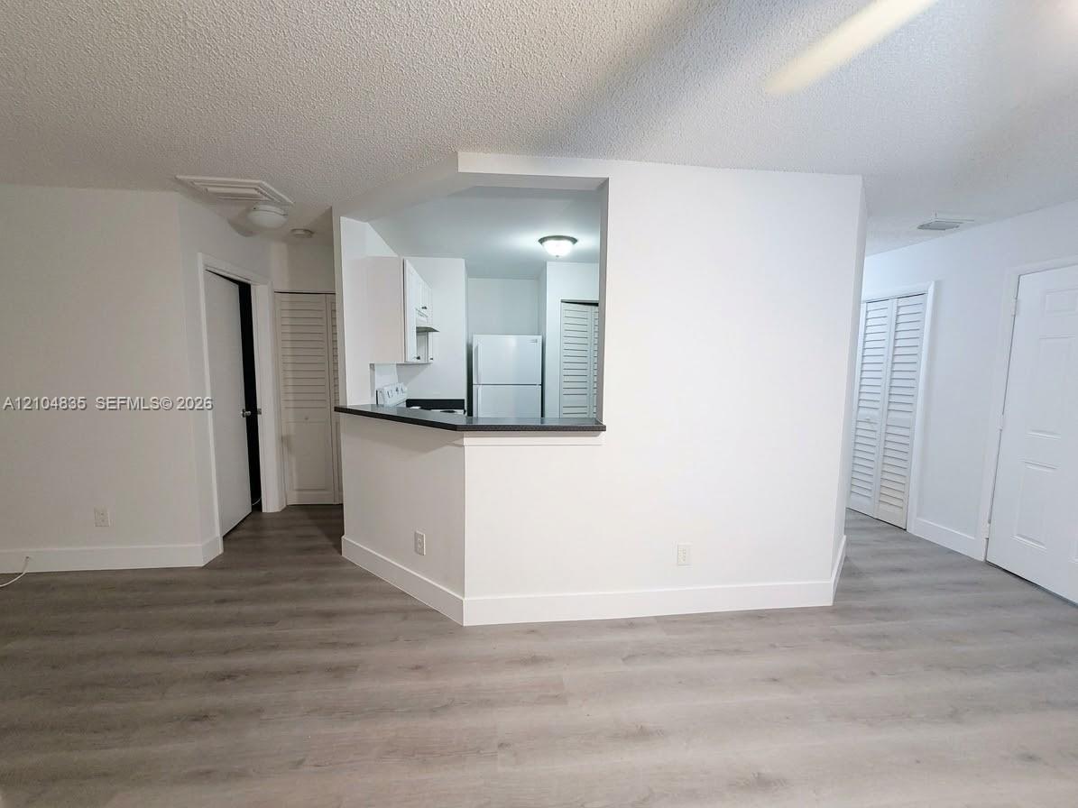 3433 Nw 44th Street 108 Property Photo 8