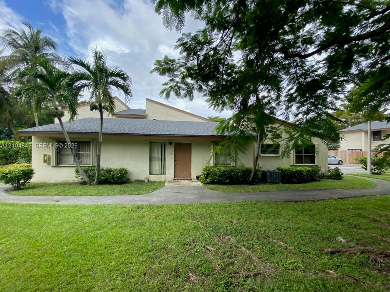 11562 Sw 109th Road 35z Property Photo 1