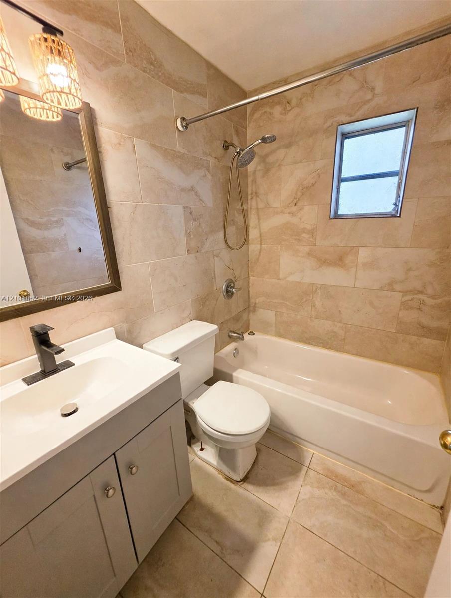 5701 Raleigh Street Property Photo 3