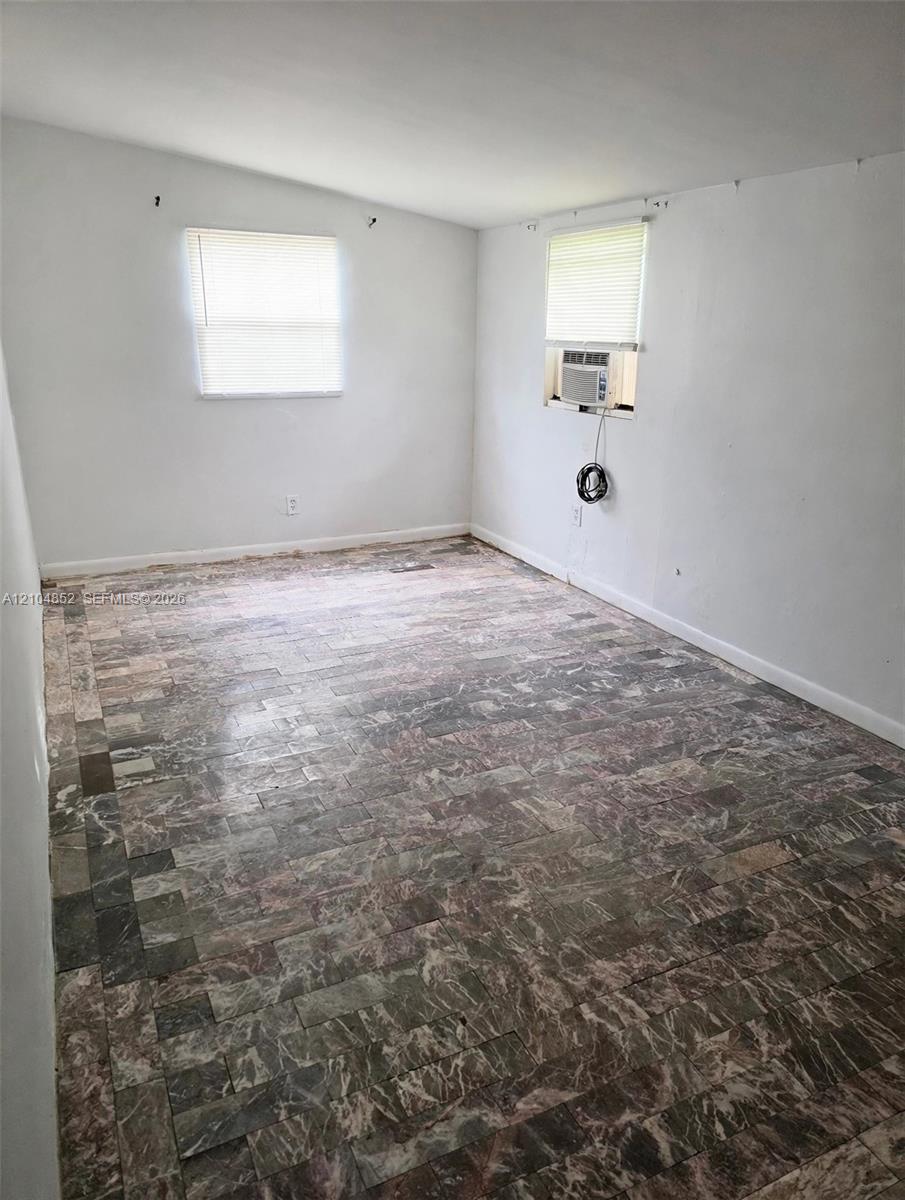 5701 Raleigh Street Property Photo 7