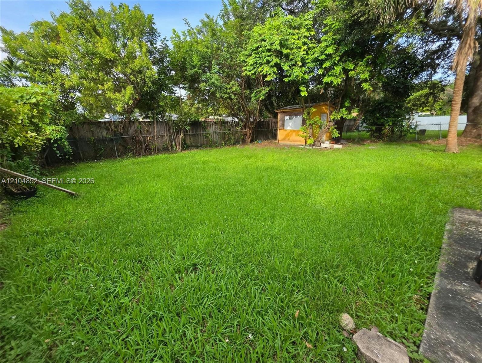 5701 Raleigh Street Property Photo 9