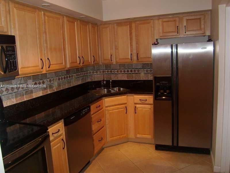 3129 Oakland Shores Drive A104 Property Photo 1