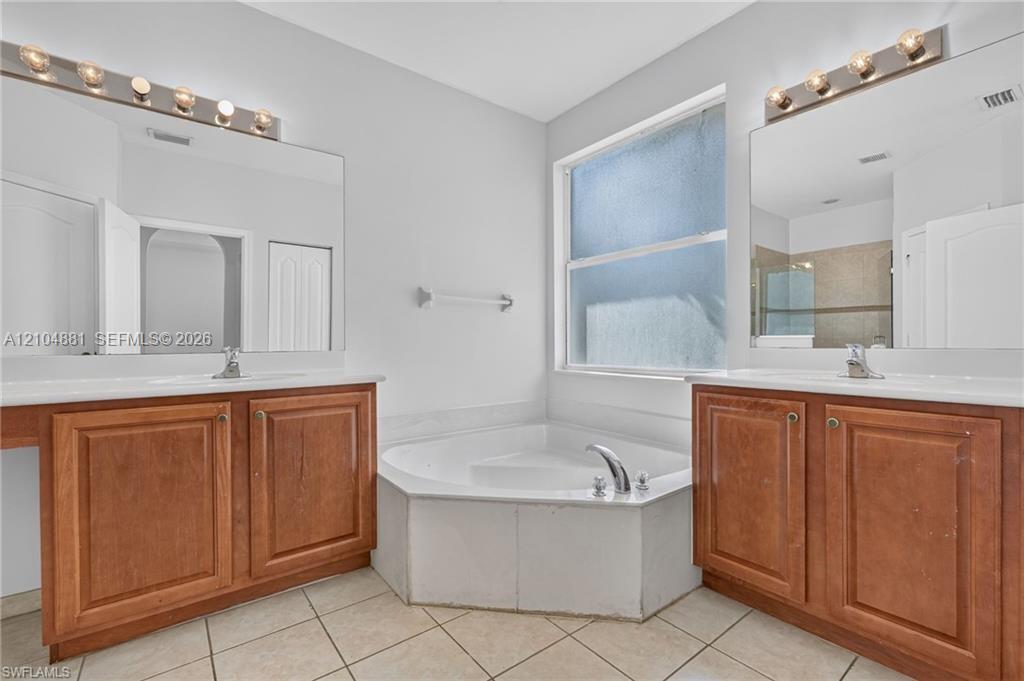 7032 Ambrosia 703 Property Photo 15