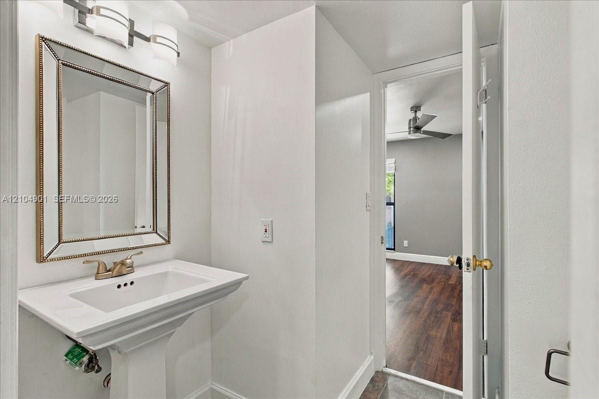 8979 Palm Tree Lane 8979 Property Photo 7