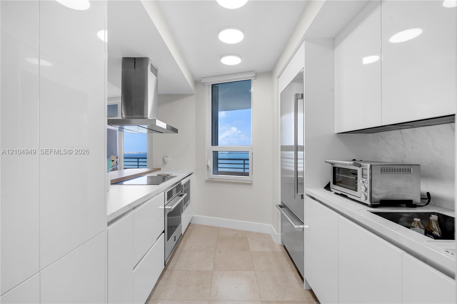 808 Brickell Key Drive 1006 Property Photo 16