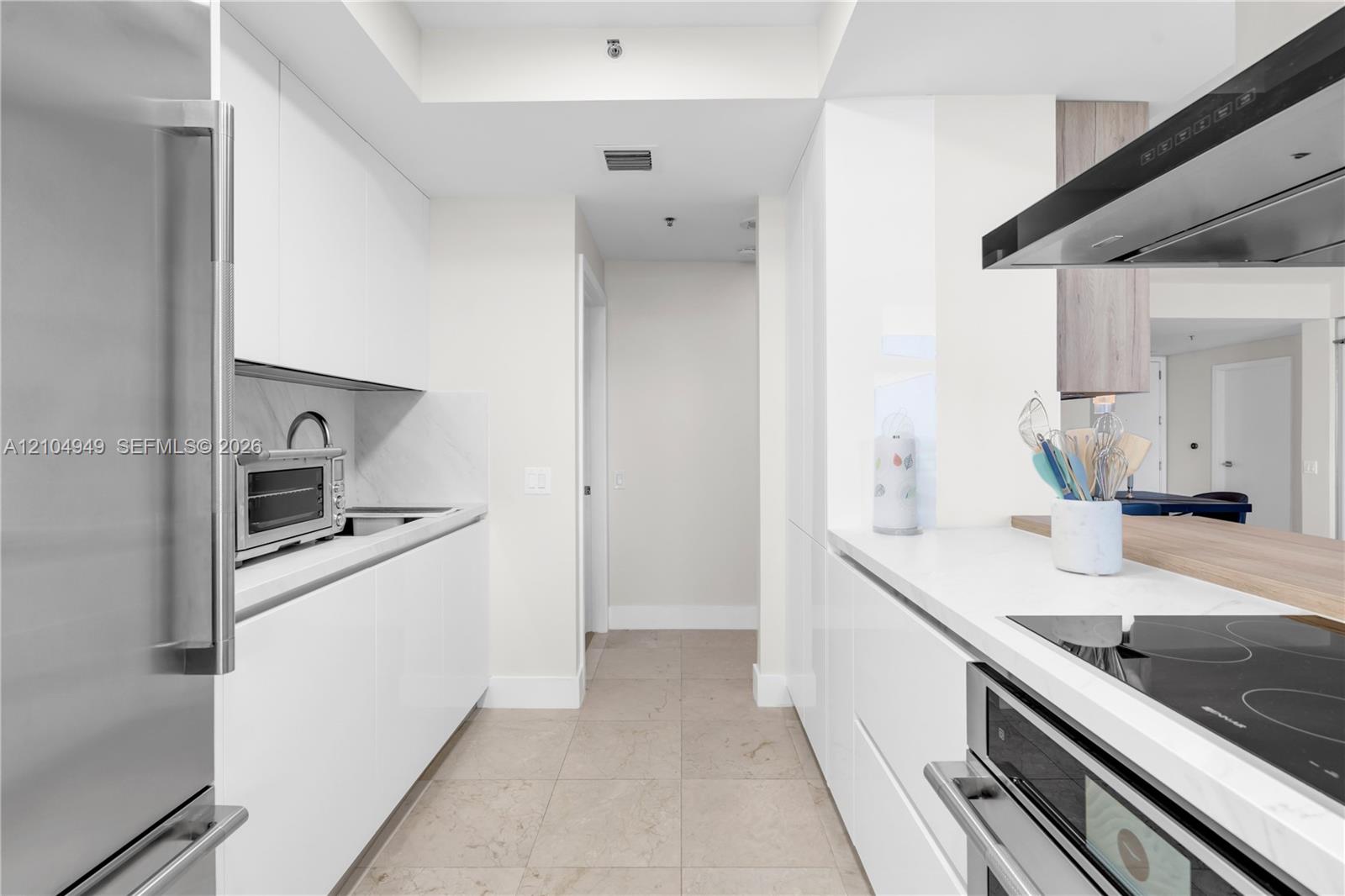 808 Brickell Key Drive 1006 Property Photo 18