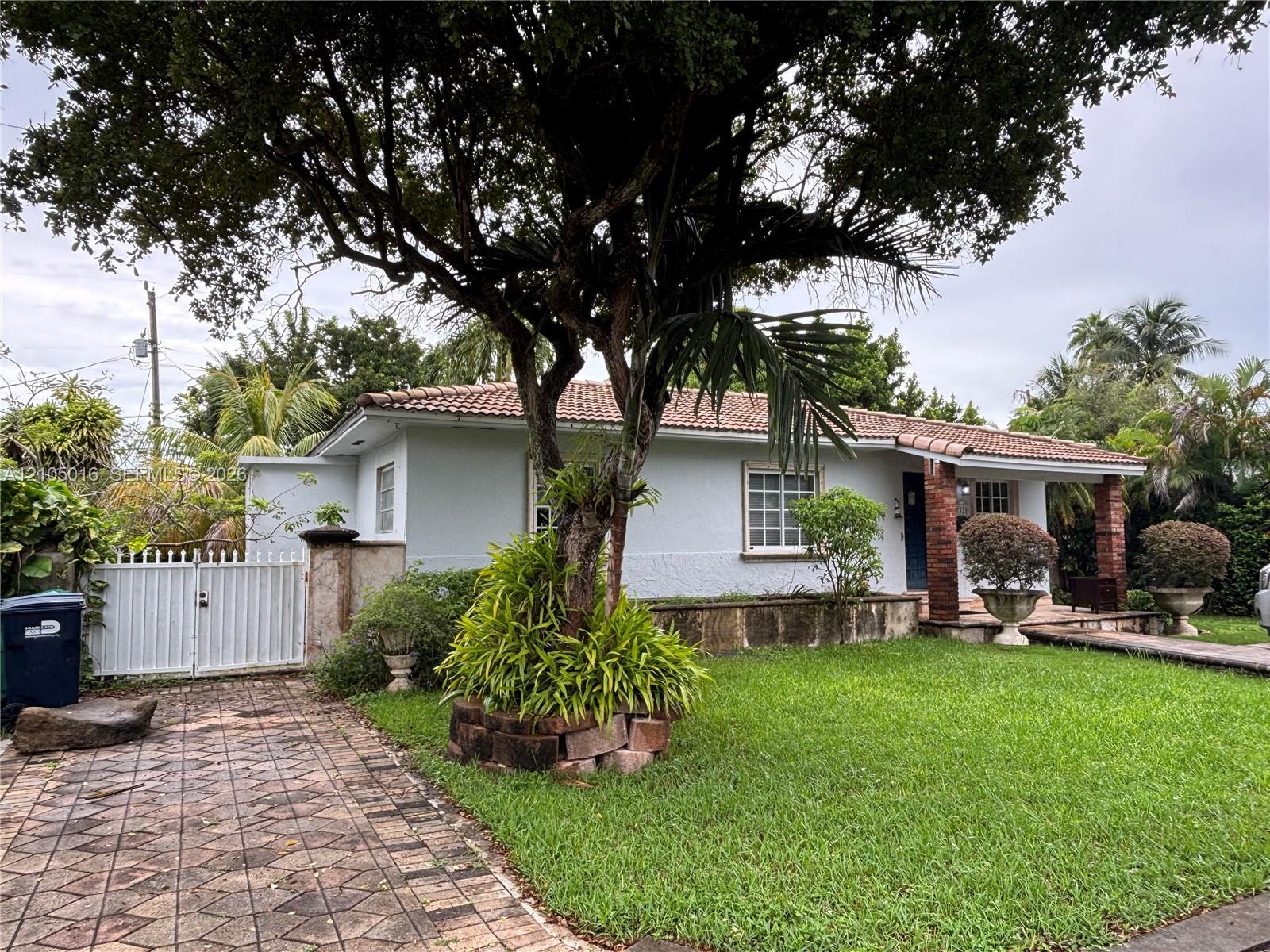 7325 Sw 18th St Road Property Photo 4