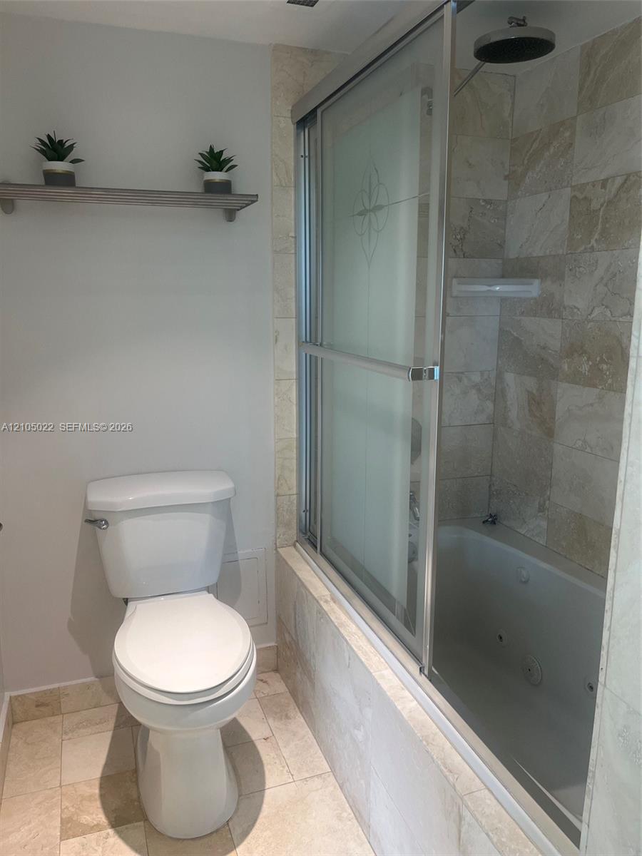 500 Bayview Drive 1520 Property Photo 17