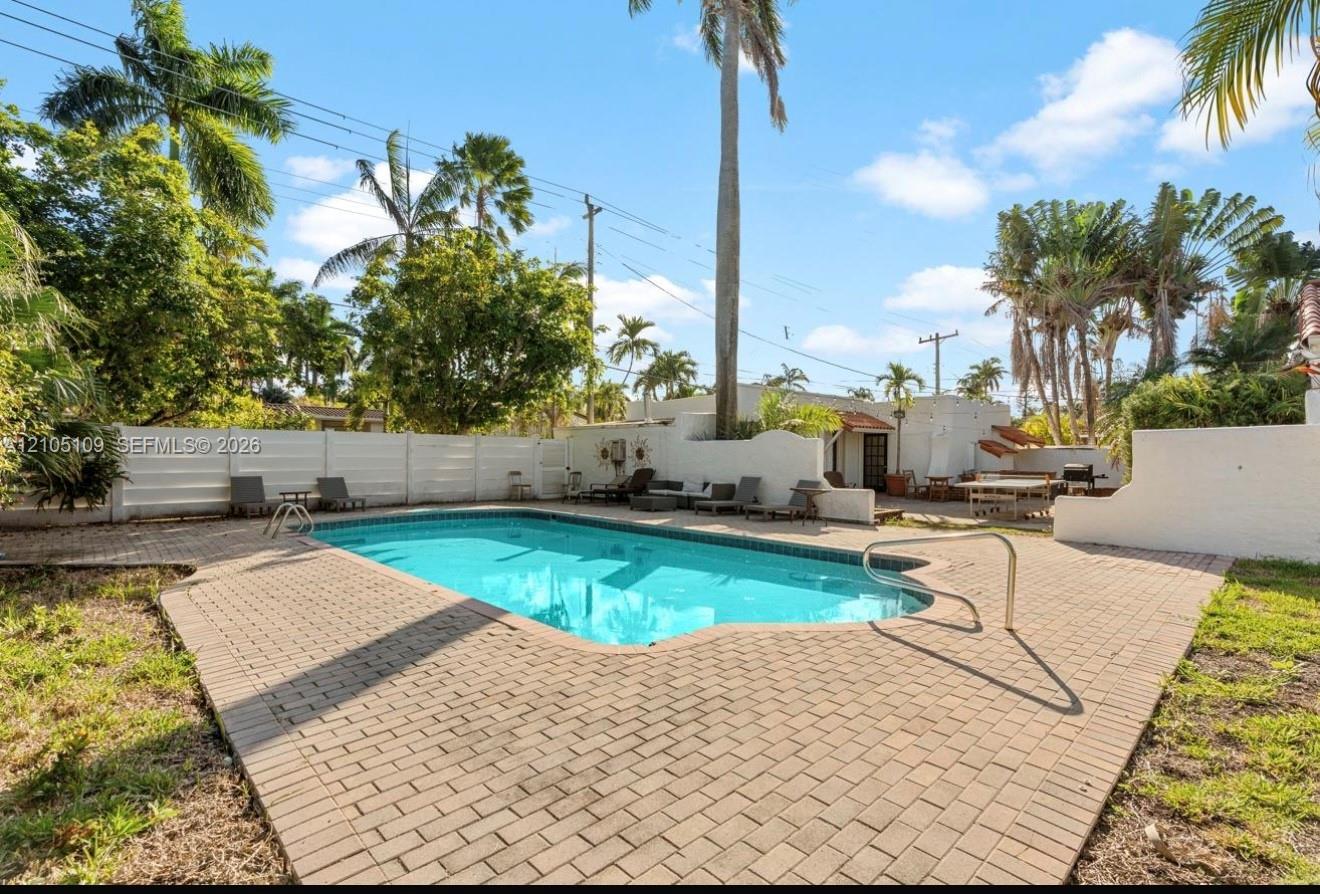 1134 Harrison Street Property Photo 5