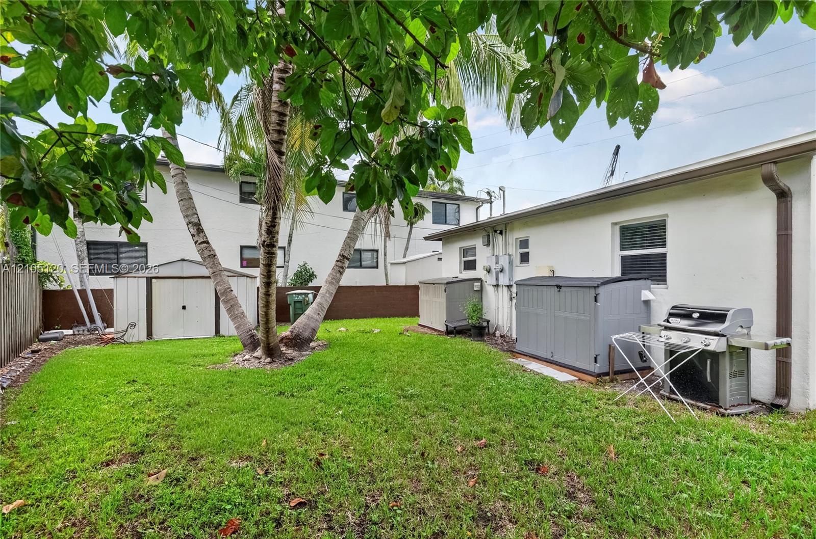 A12105120 Property Photo 16