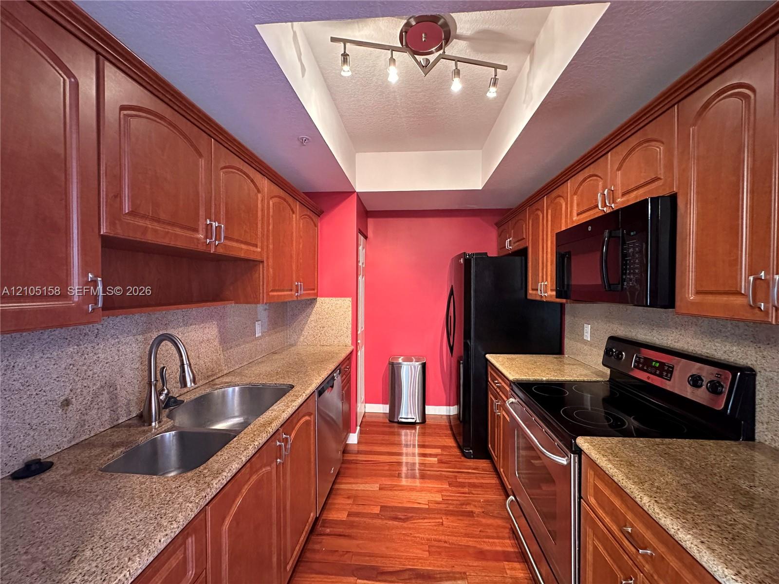3590 Coral Way 611 Property Photo 12