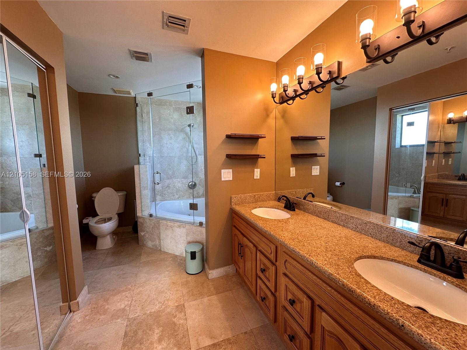 3590 Coral Way 611 Property Photo 17
