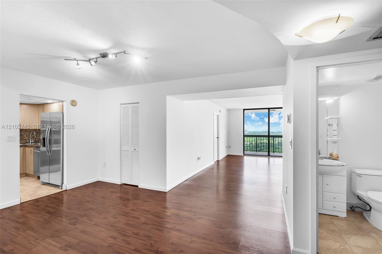 2333 Brickell Avenue 2708 Property Photo 1
