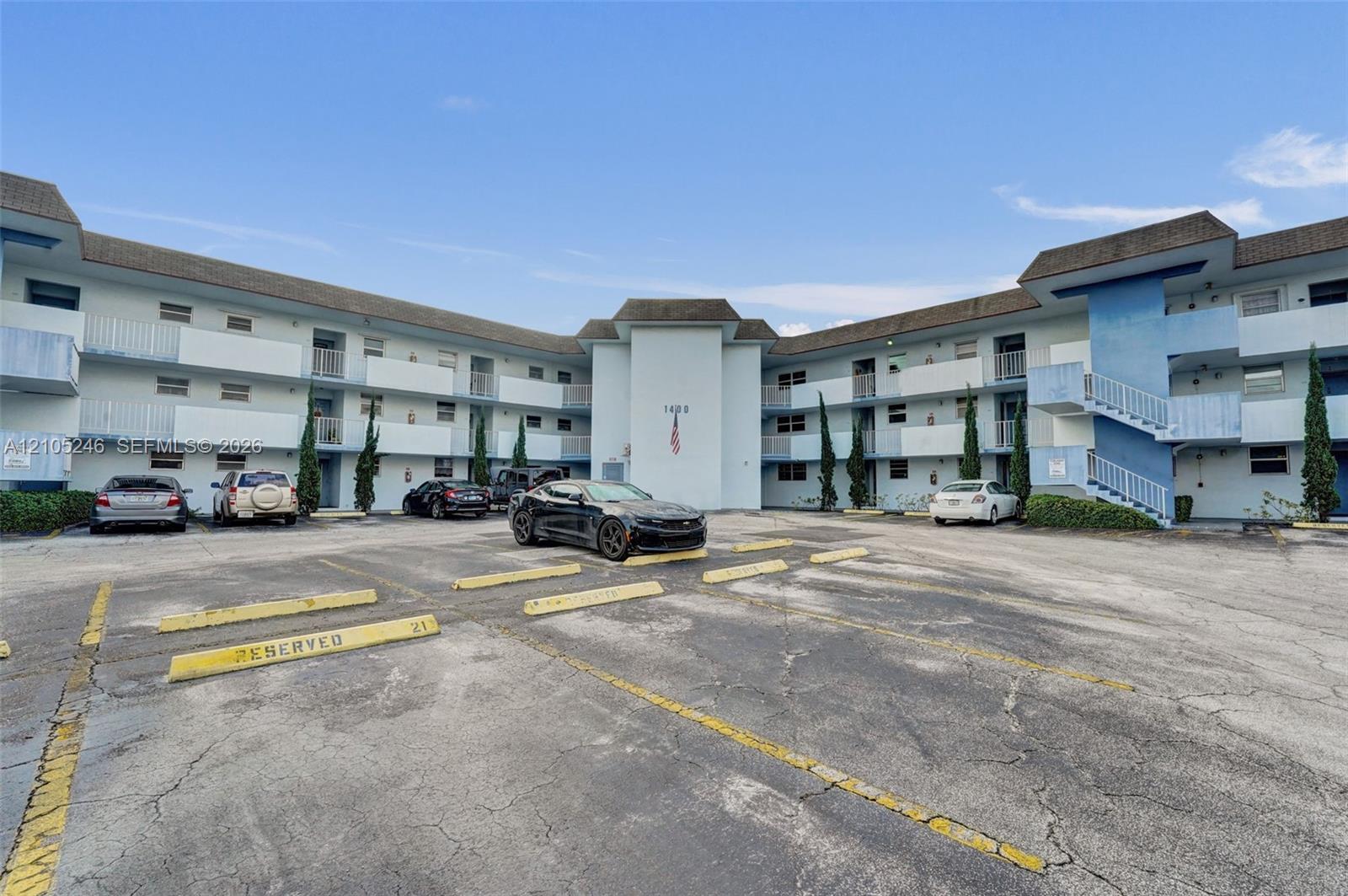 1400 Tallwood Avenue 207 Property Photo 1