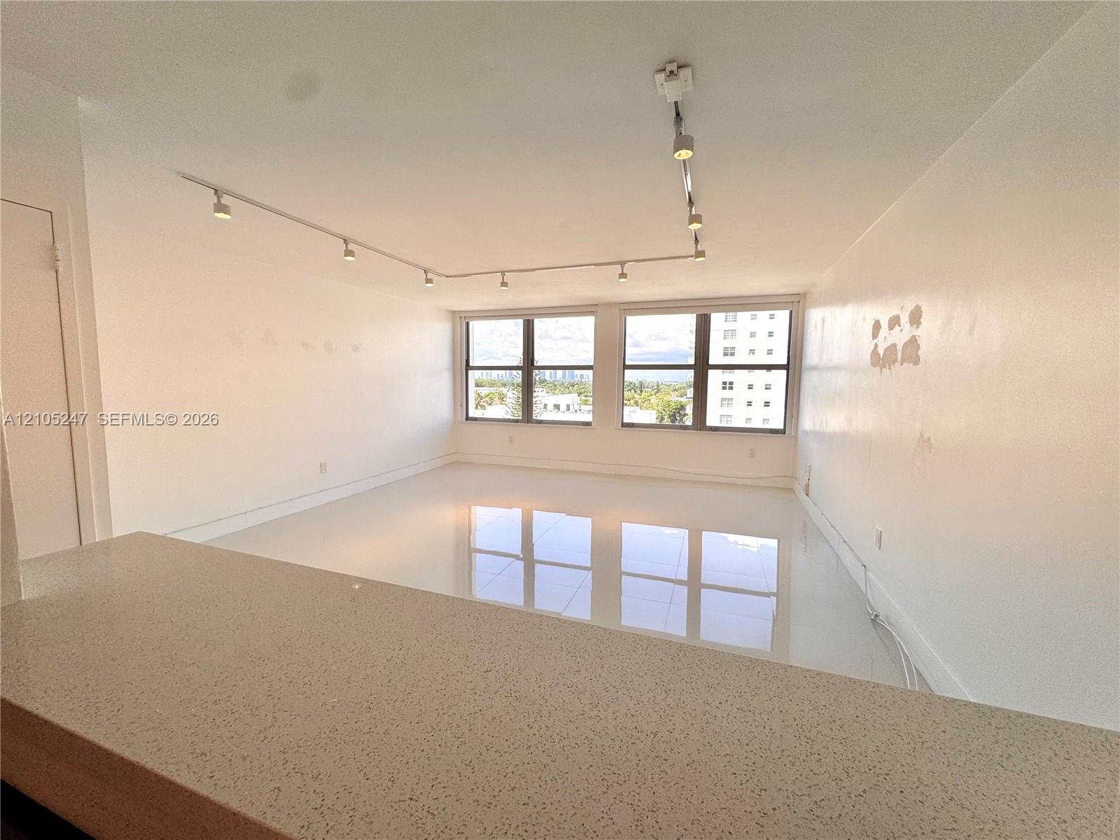 2899 Collins Avenue 904 Property Photo 2