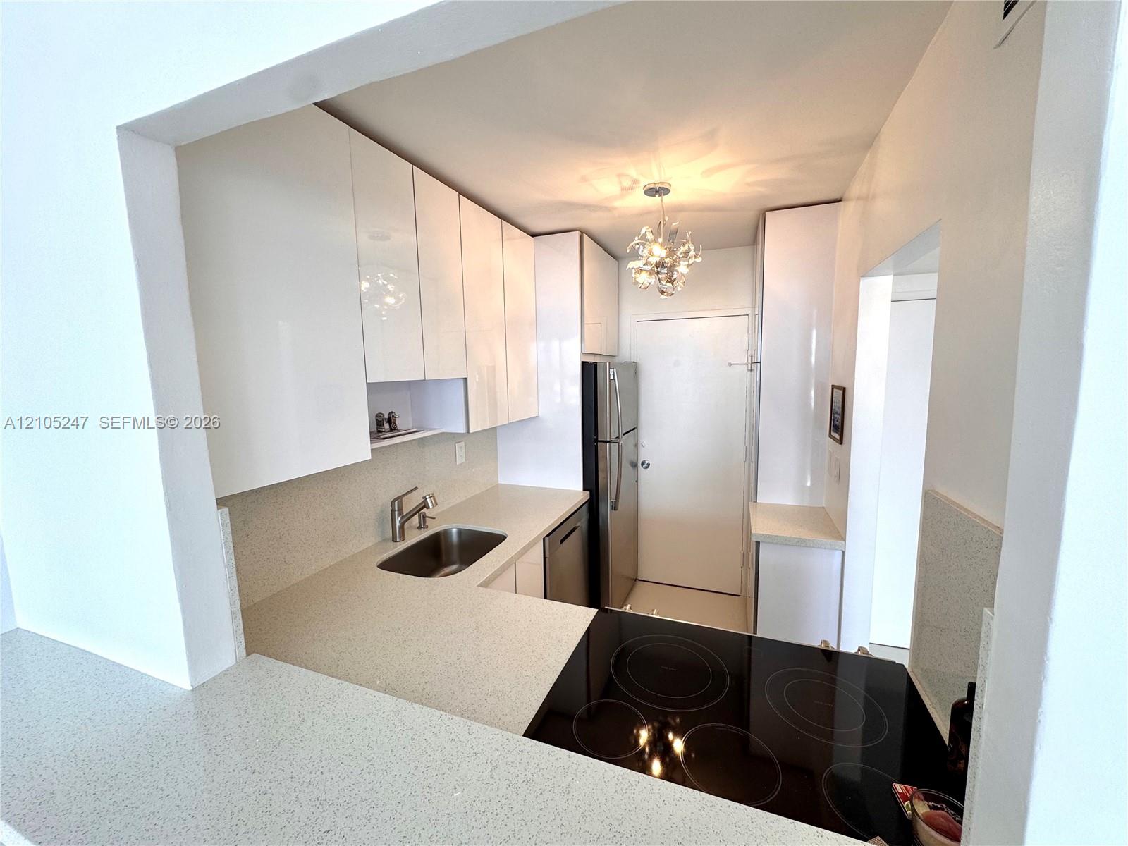 2899 Collins Avenue 904 Property Photo 4