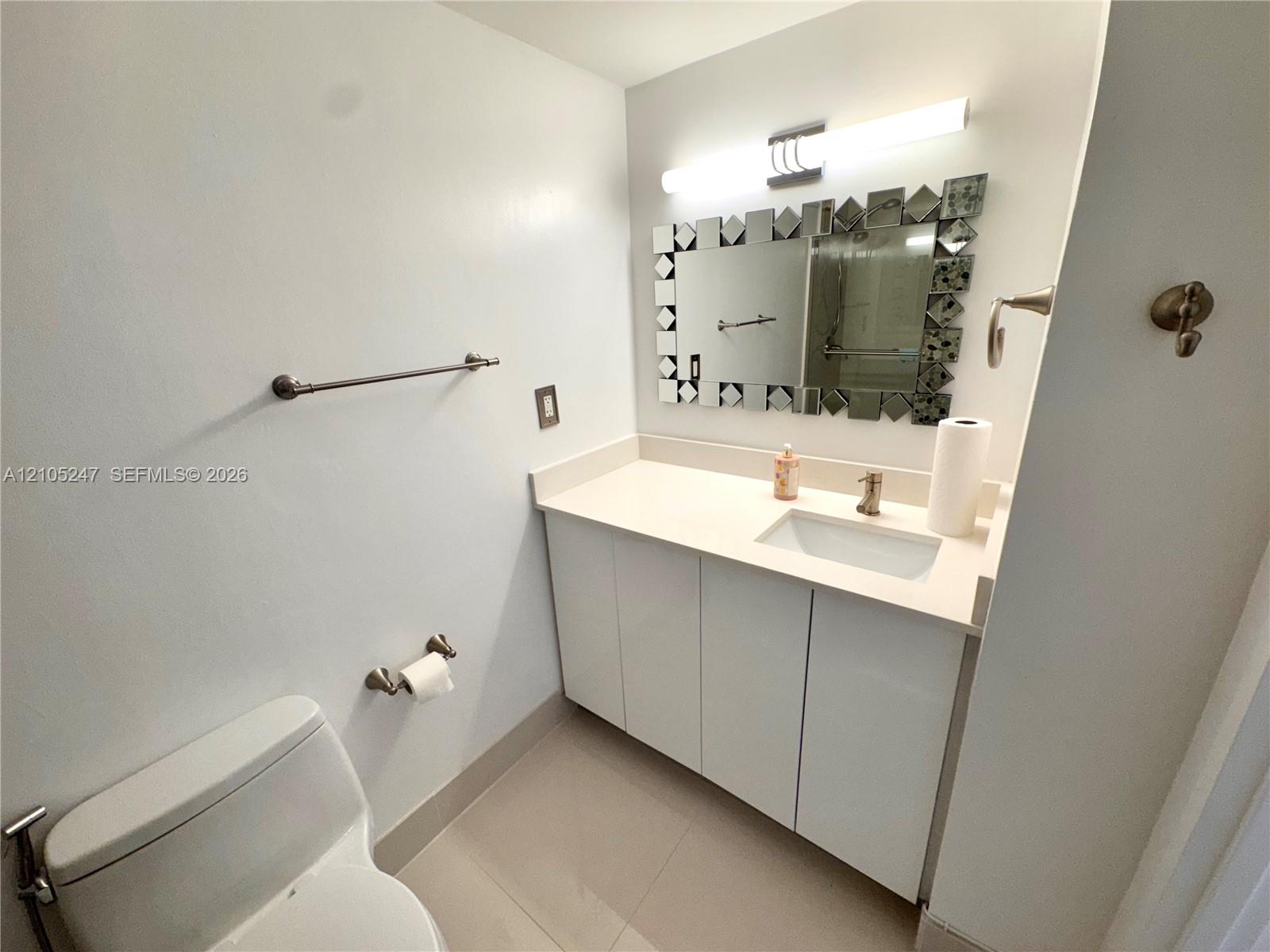 2899 Collins Avenue 904 Property Photo 6