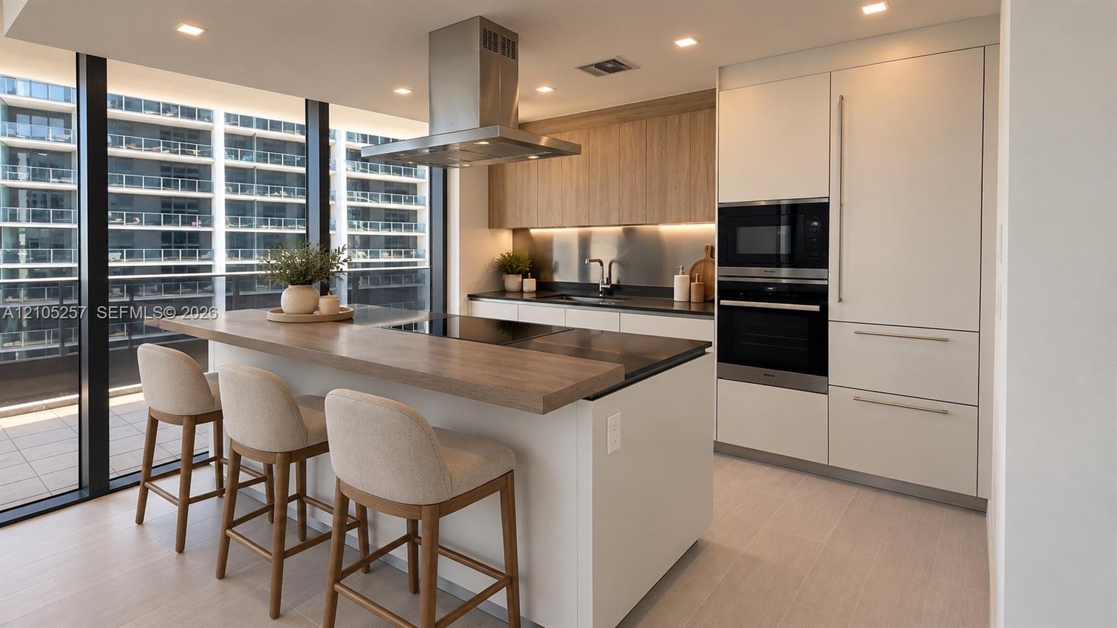 1000 Brickell Plaza 2415 Property Photo 3