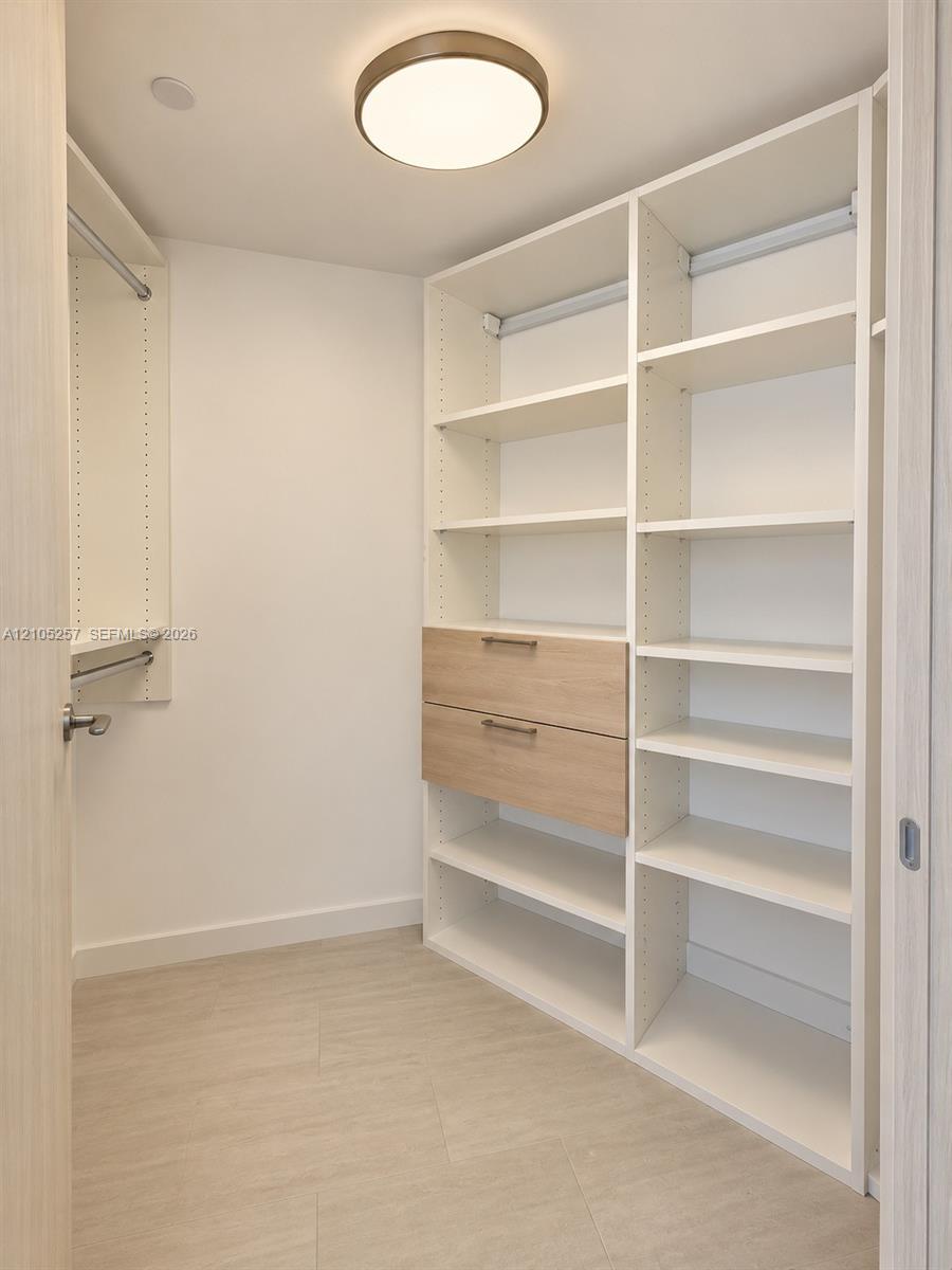 1000 Brickell Plaza 2415 Property Photo 7