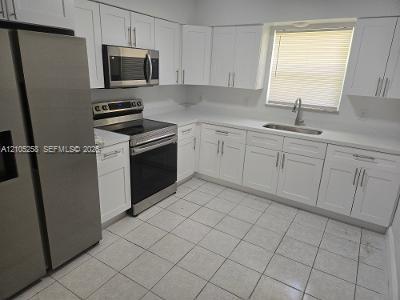 2208 Garfield Street B Property Photo 2