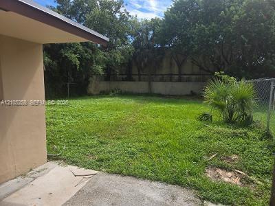 2208 Garfield Street B Property Photo 6
