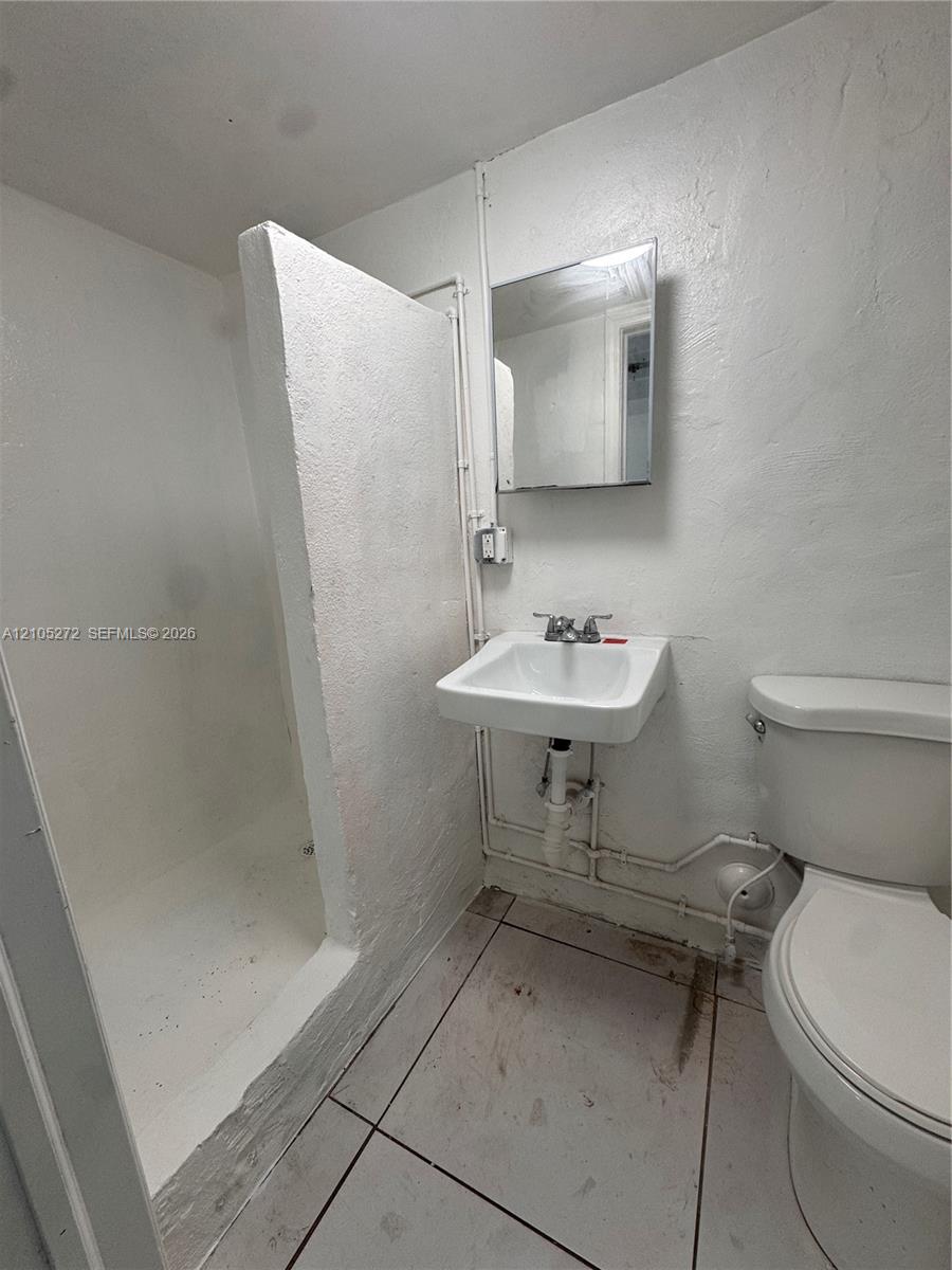354 Rardin Avenue 2 Property Photo 5