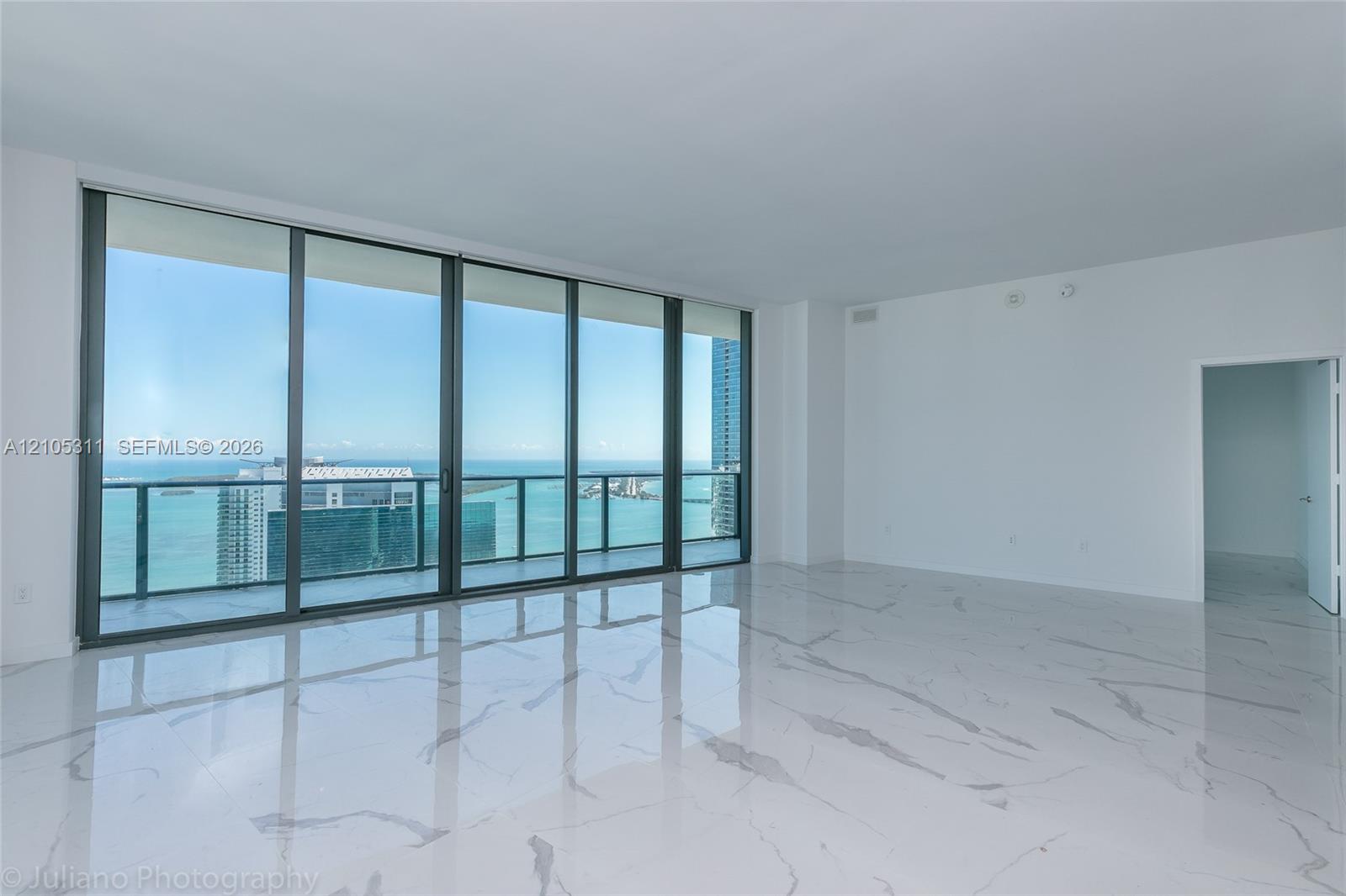 1300 S Miami Avenue Ph5101 Property Photo 4