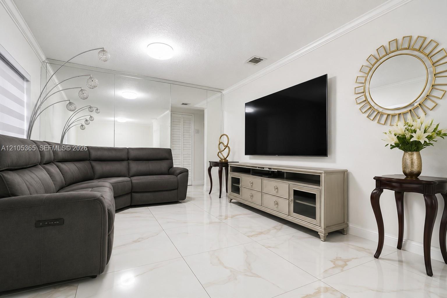 30 E 36th Street Property Photo 5