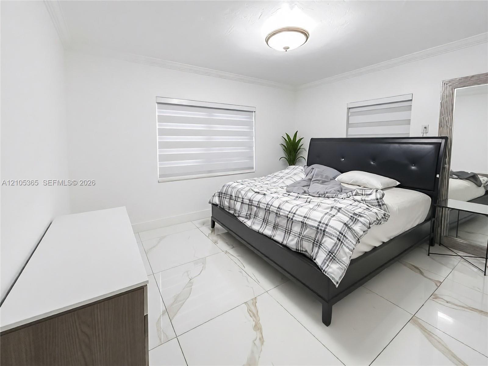 30 E 36th Street Property Photo 12