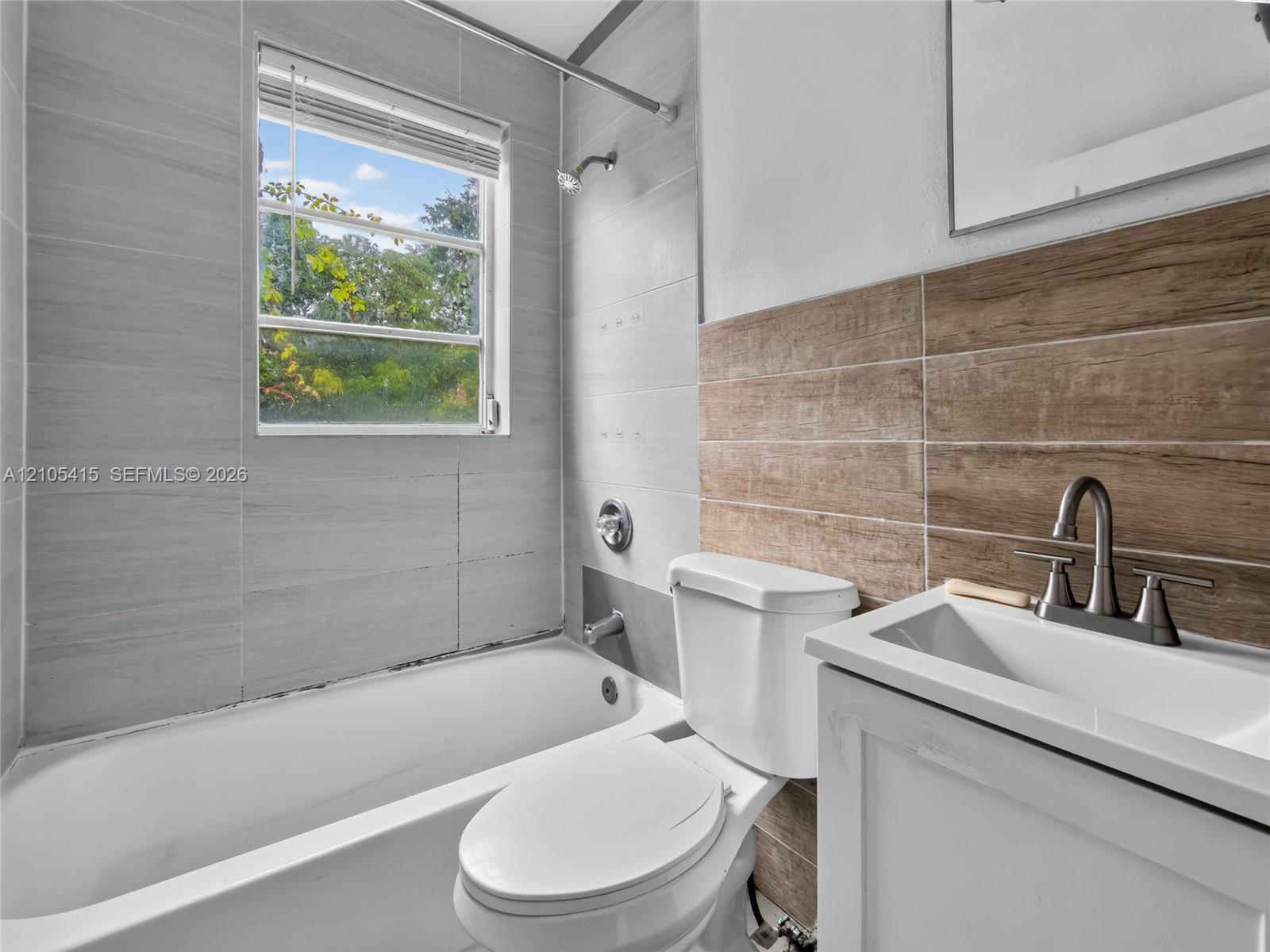 967 Sw 5th Street 11 Property Photo 8