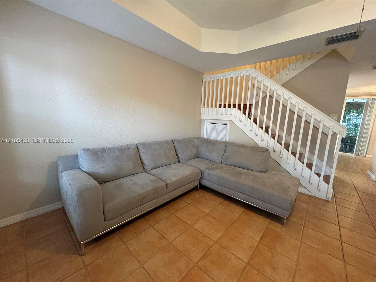 620 Sw 107th Avenue 702 Property Photo 1