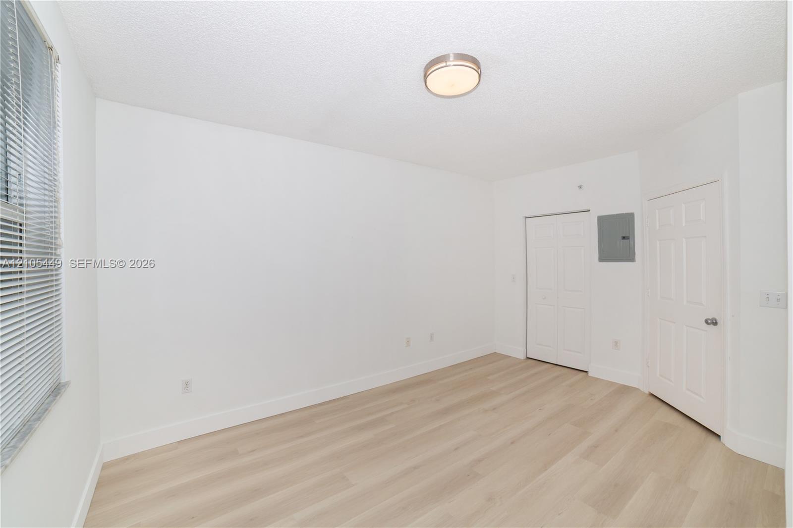 17145 N Bay Road 4203 Property Photo 17