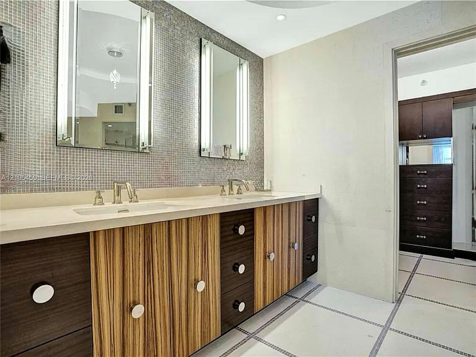3500 Mystic Pointe Drive 3406 Property Photo 13